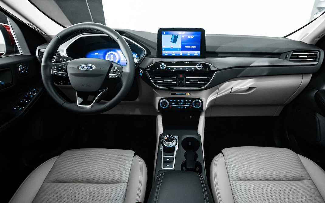 Ford Escape Titanium Hybrid 2020 | SUV Drive
